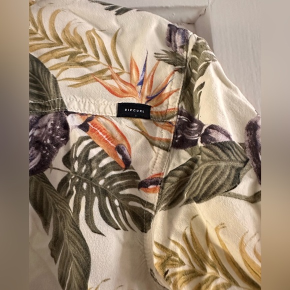 Rip Curl Shirt - Picture 5 of 5